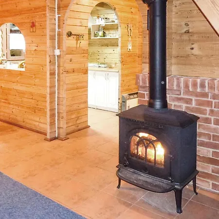 בית נופש In With Kitchen *