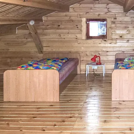 2 Bedroom Lovely In Сasa de vacaciones