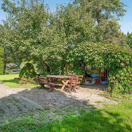 בית נופש In With Kitchen *