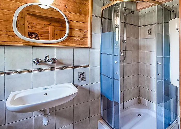 In With Kitchen Сasa de vacaciones Mścice