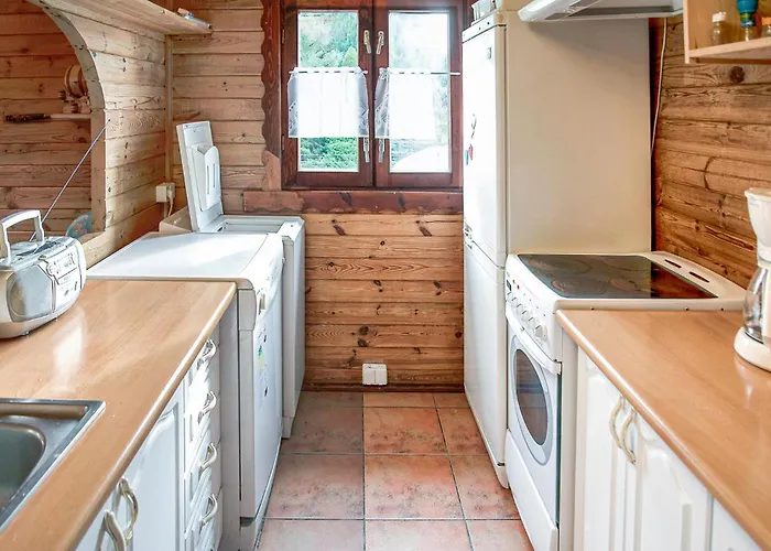 In With Kitchen Сasa de vacaciones Mścice